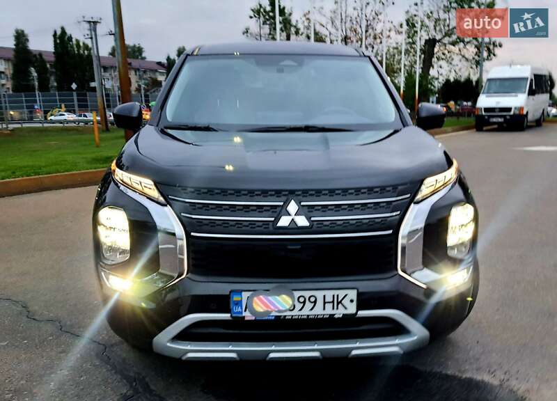 Mitsubishi Outlander 2024