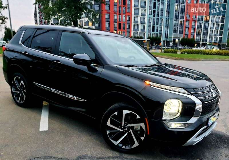 Mitsubishi Outlander 2024