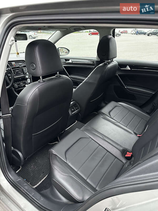 Volkswagen Golf 2015