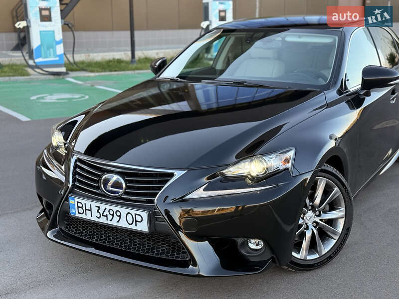 Lexus-1