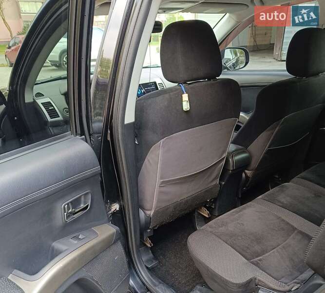 Mitsubishi Outlander 2011