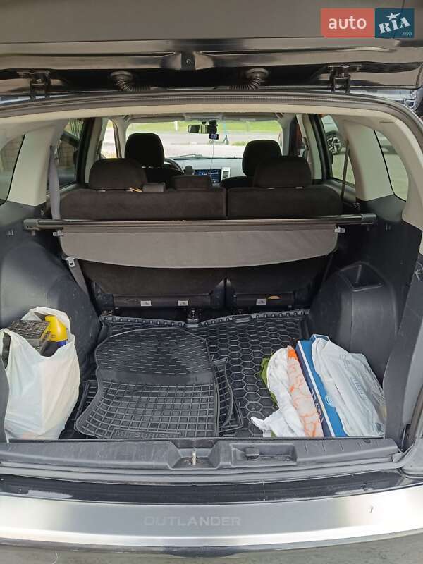 Mitsubishi Outlander 2011