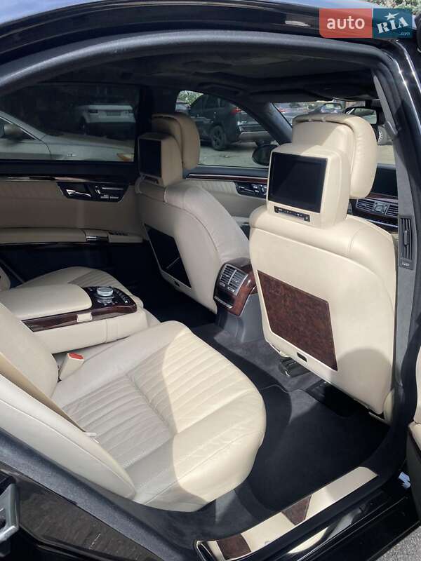 Mercedes-Benz S-Class 2008