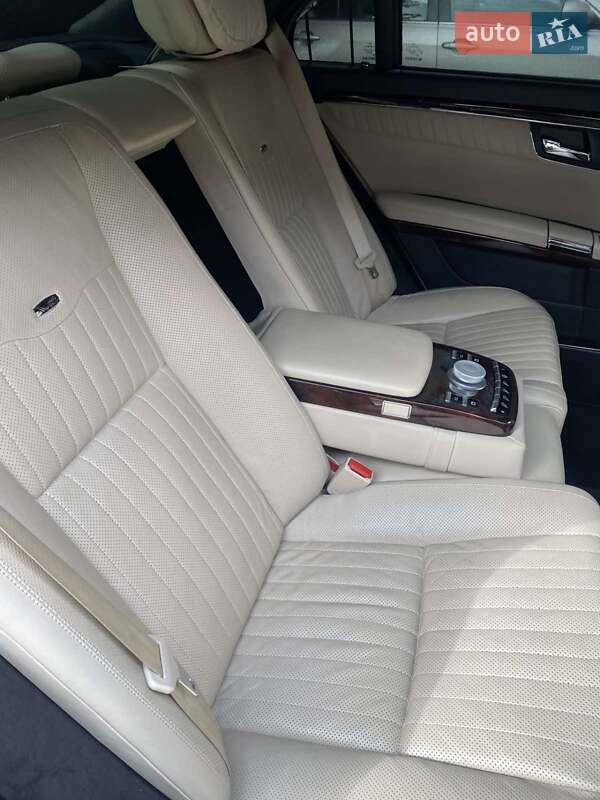 Mercedes-Benz S-Class 2008