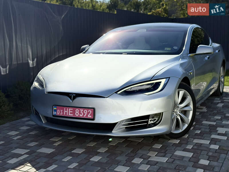 Tesla Model S 2017