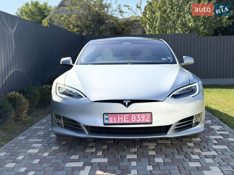 Tesla Model S 2017