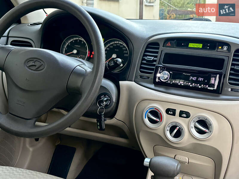 Hyundai Accent 2008