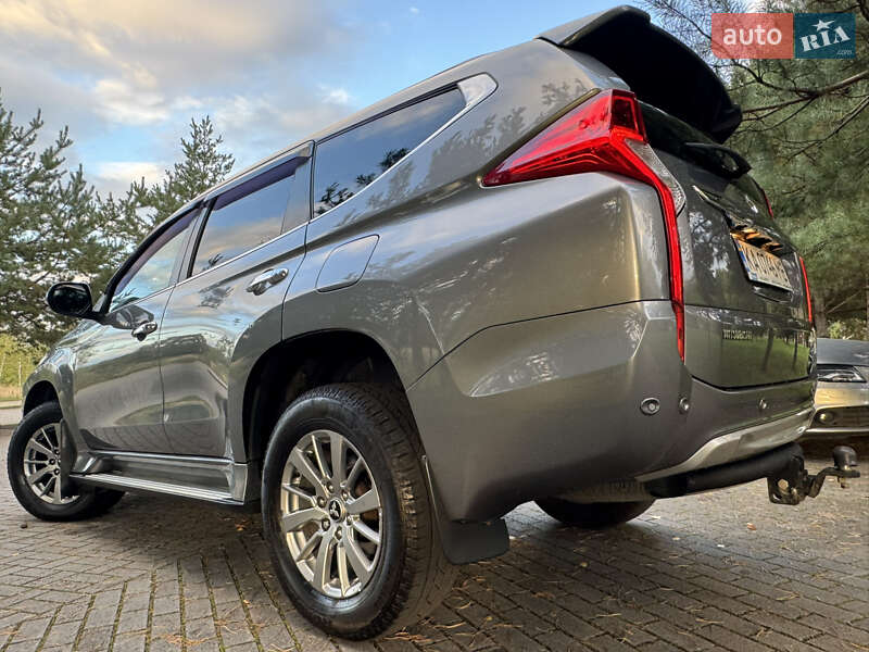 Mitsubishi Pajero Sport 2019