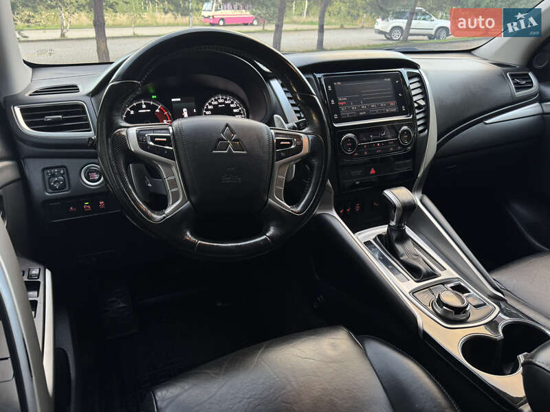 Mitsubishi Pajero Sport 2019