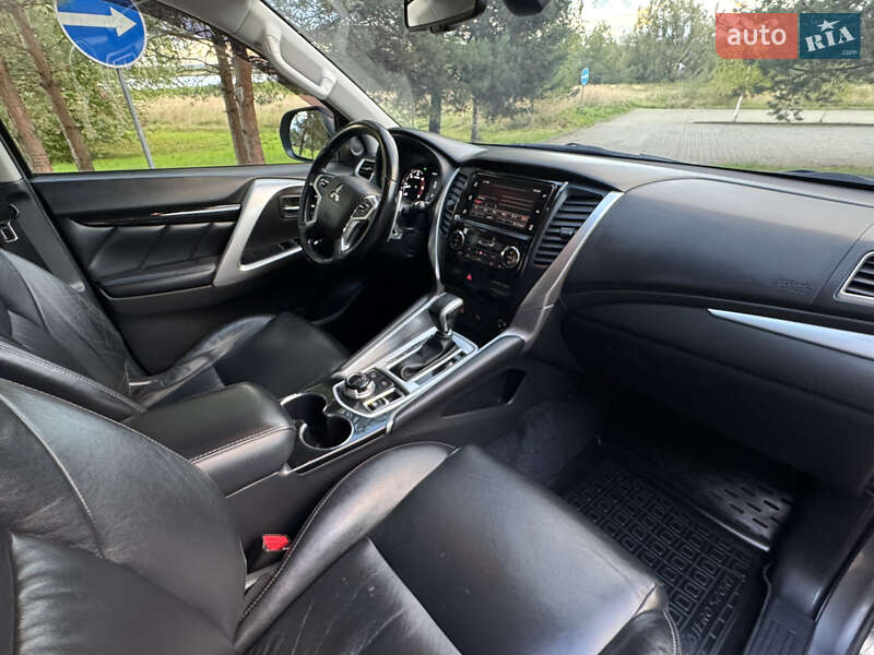 Mitsubishi Pajero Sport 2019