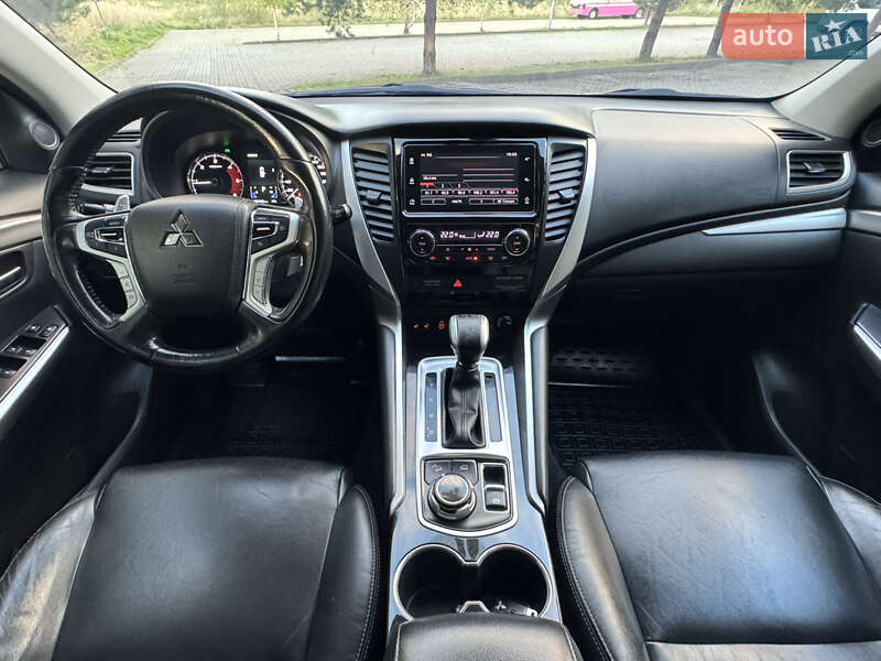 Mitsubishi Pajero Sport 2019