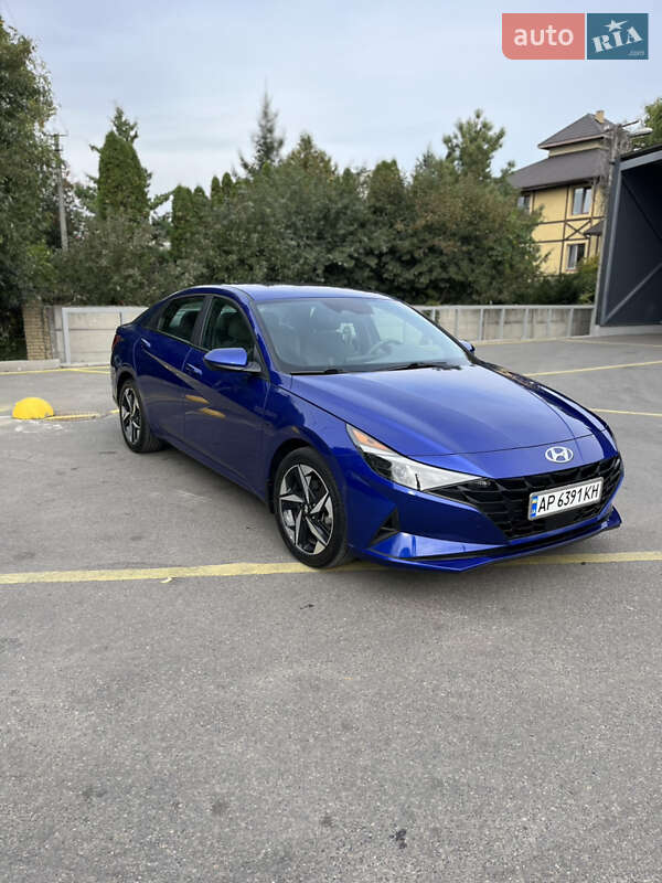 Hyundai Elantra 2023