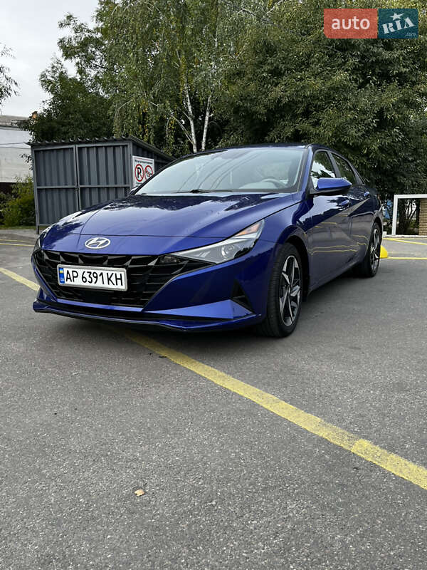 Hyundai Elantra 2023