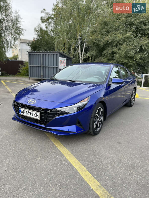 Hyundai Elantra 2023