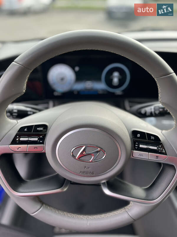 Hyundai Elantra 2023