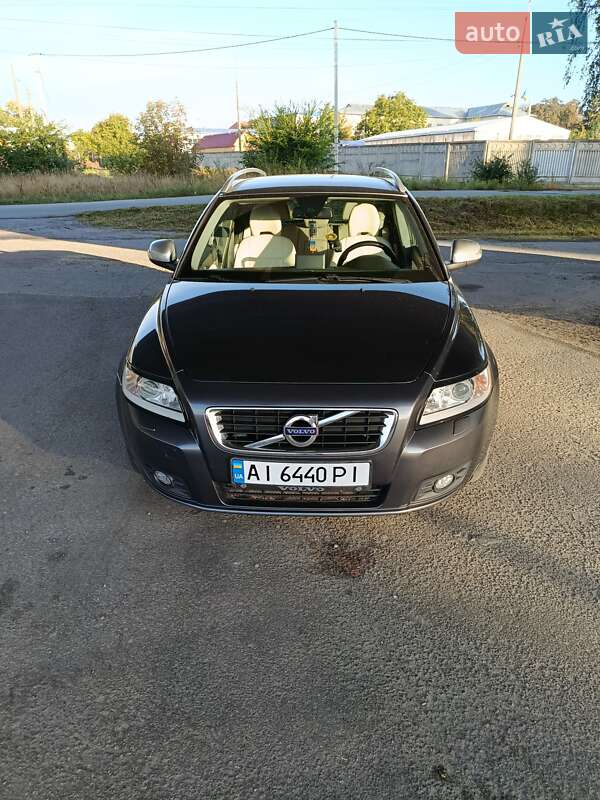 Volvo V50 2011