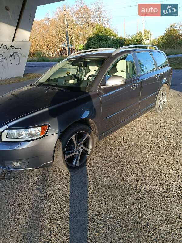 Volvo V50 2011