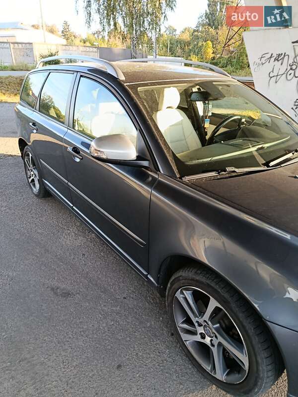 Volvo V50 2011