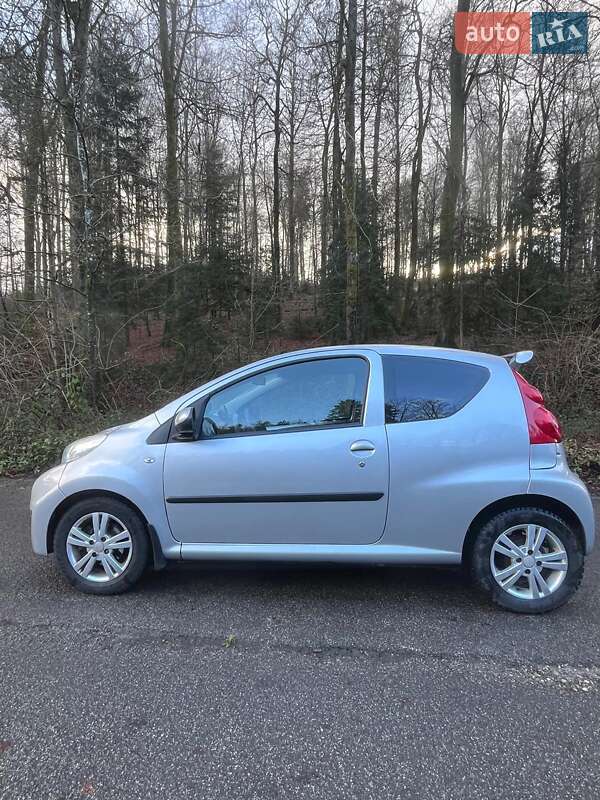Peugeot 107 2012