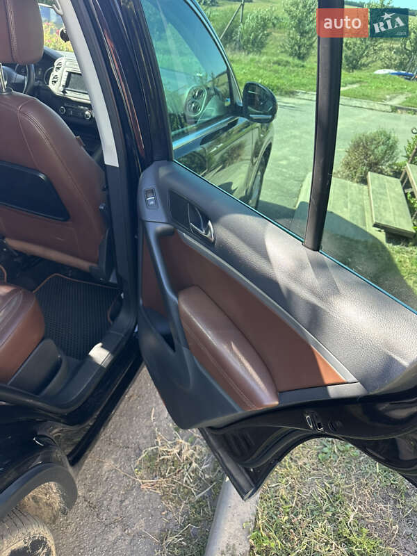 Volkswagen Tiguan 2012