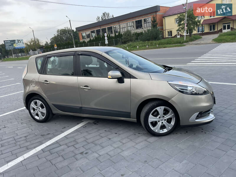 Renault Scenic 2012