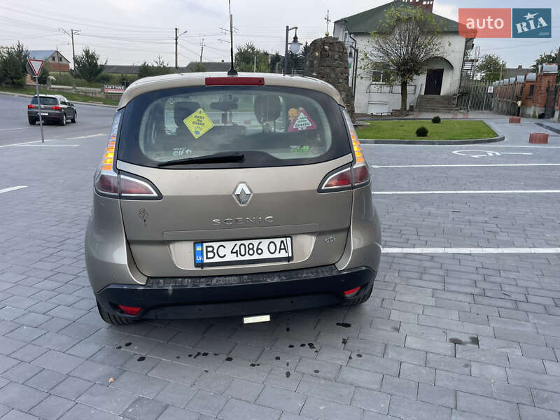 Renault Scenic 2012
