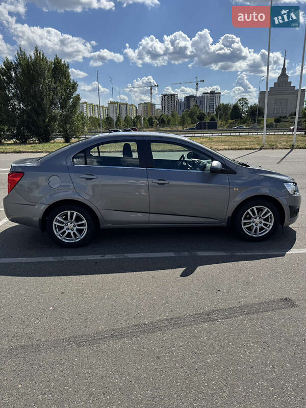 Chevrolet Aveo 2012