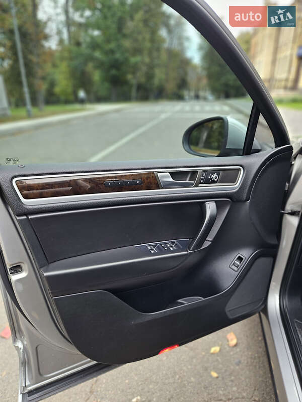 Volkswagen Touareg 2013