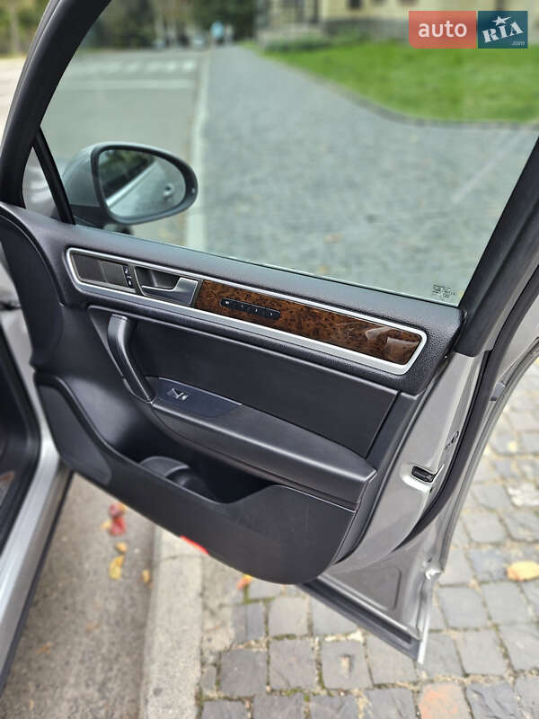 Volkswagen Touareg 2013