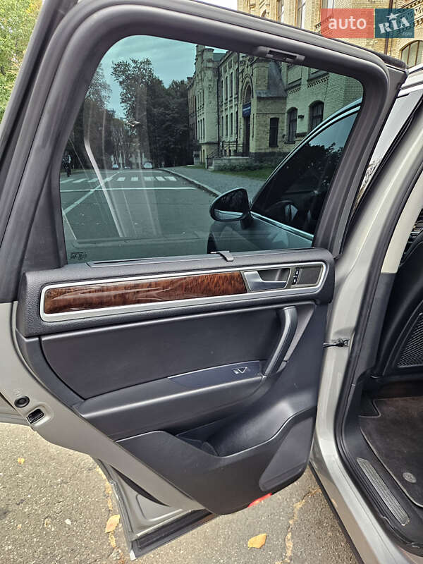 Volkswagen Touareg 2013