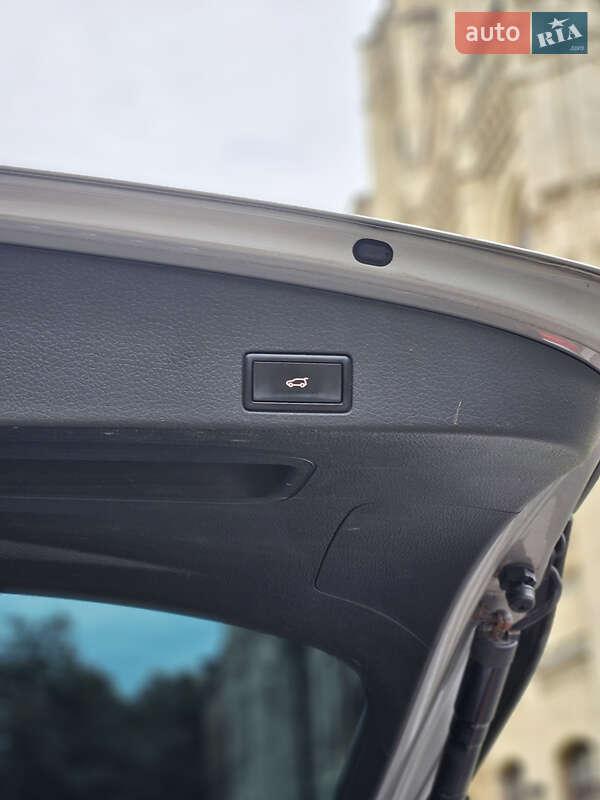 Volkswagen Touareg 2013