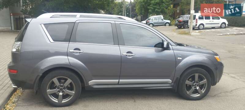Mitsubishi Outlander 2009