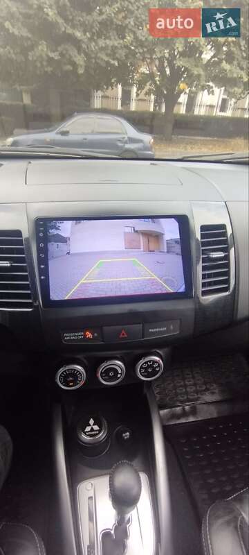 Mitsubishi Outlander 2009