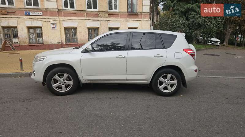 Toyota RAV4 2012
