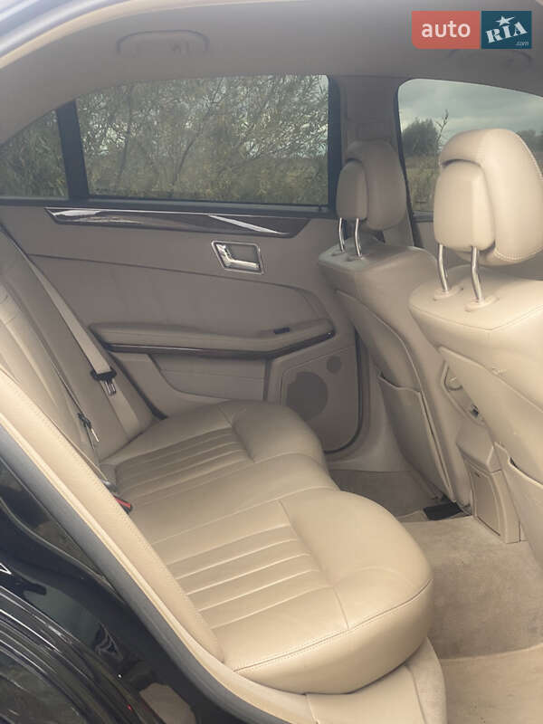 Mercedes-Benz E-Class 2011