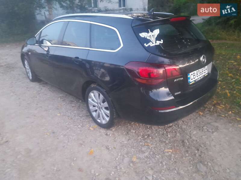 Opel Astra 2011