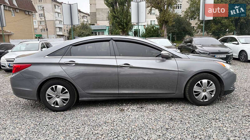 Hyundai Sonata 2011