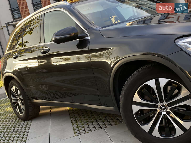 Mercedes-Benz GLC-Class 2020