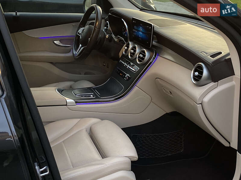 Mercedes-Benz GLC-Class 2020