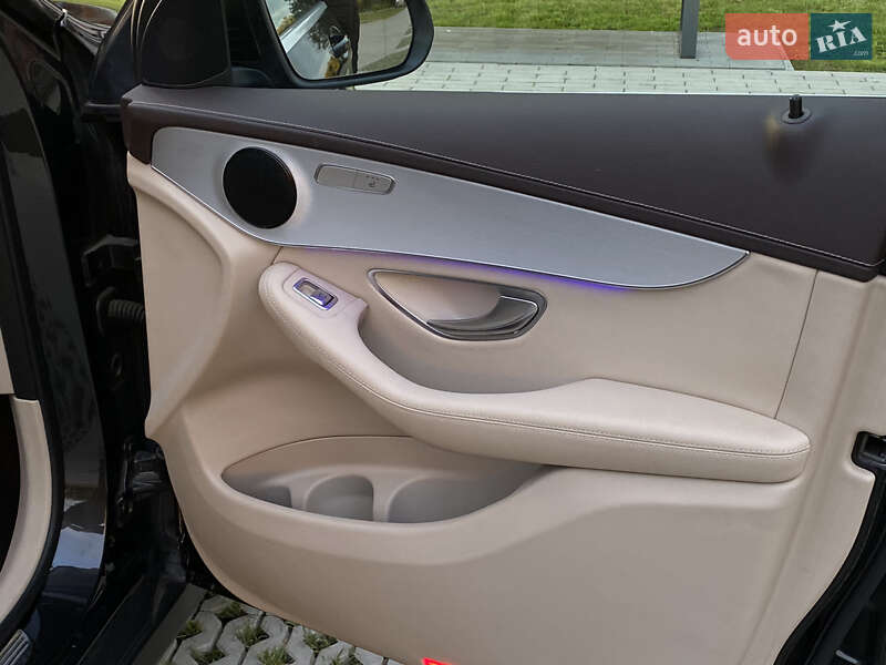 Mercedes-Benz GLC-Class 2020