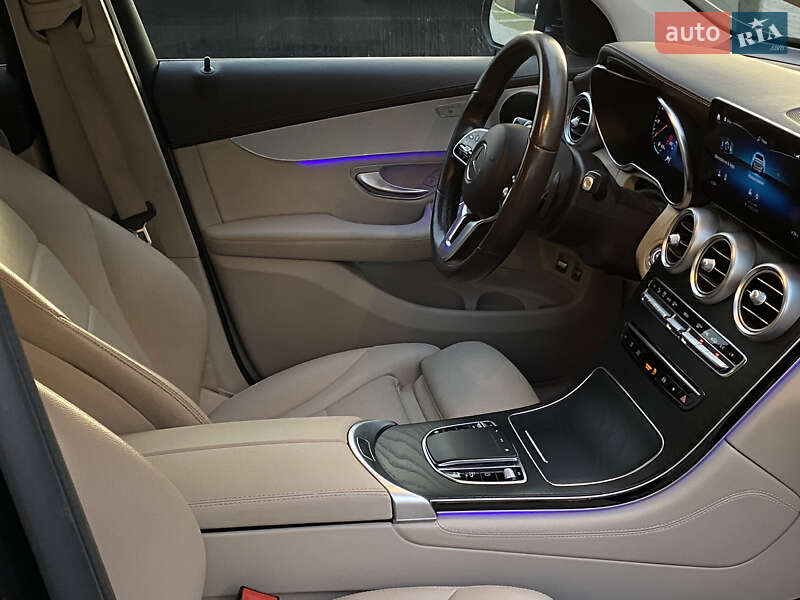 Mercedes-Benz GLC-Class 2020