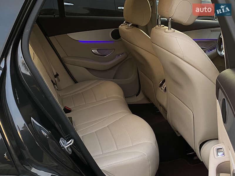 Mercedes-Benz GLC-Class 2020