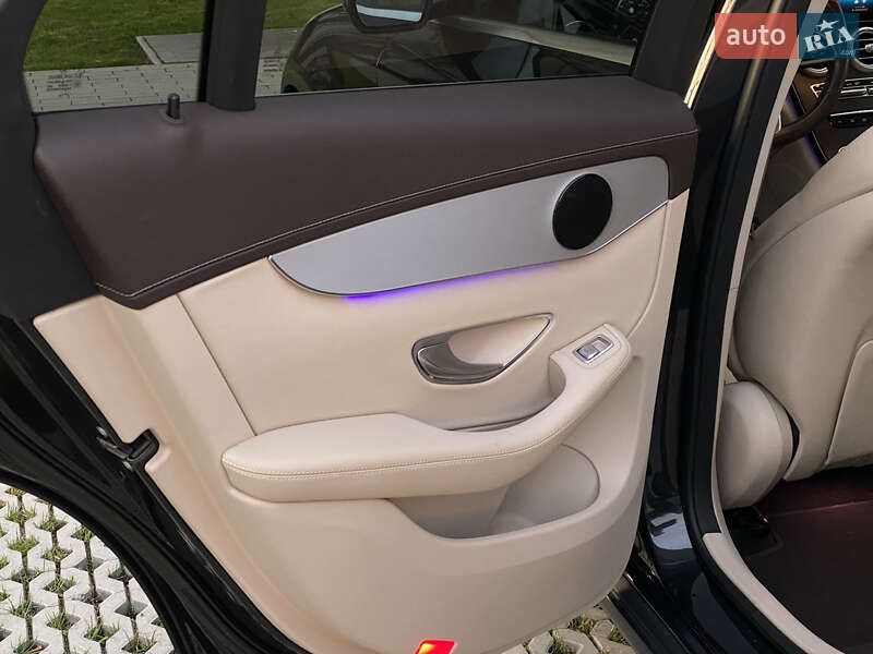 Mercedes-Benz GLC-Class 2020