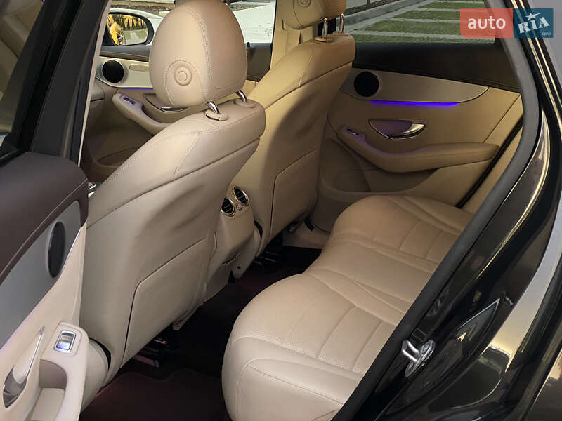 Mercedes-Benz GLC-Class 2020