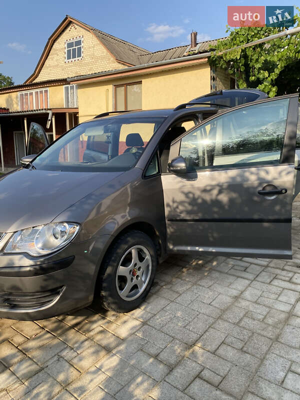 Volkswagen Touran 2009