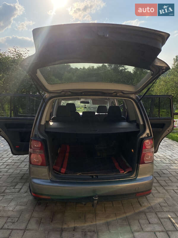 Volkswagen Touran 2009