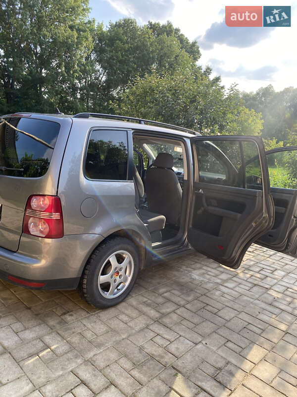 Volkswagen Touran 2009