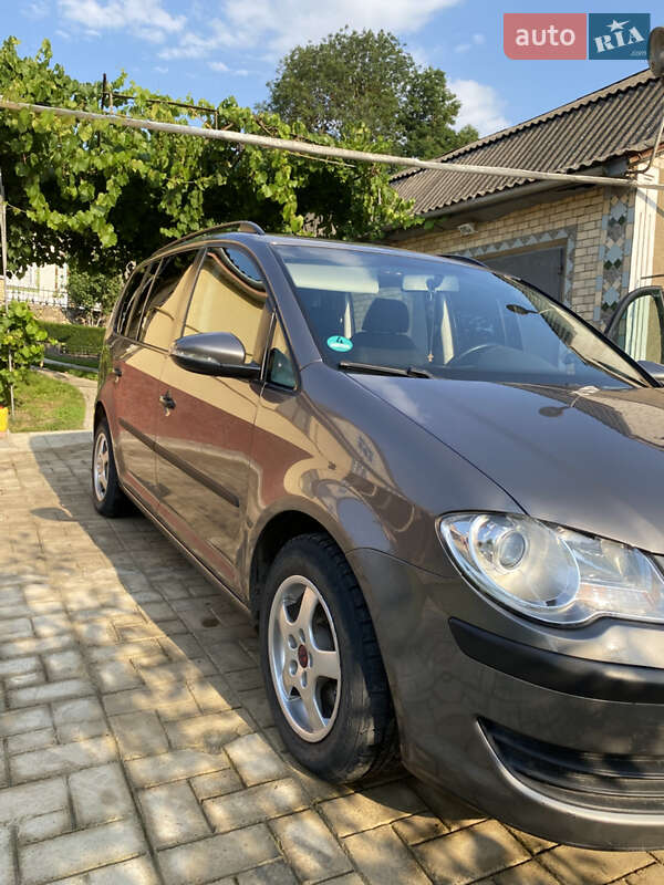 Volkswagen Touran 2009