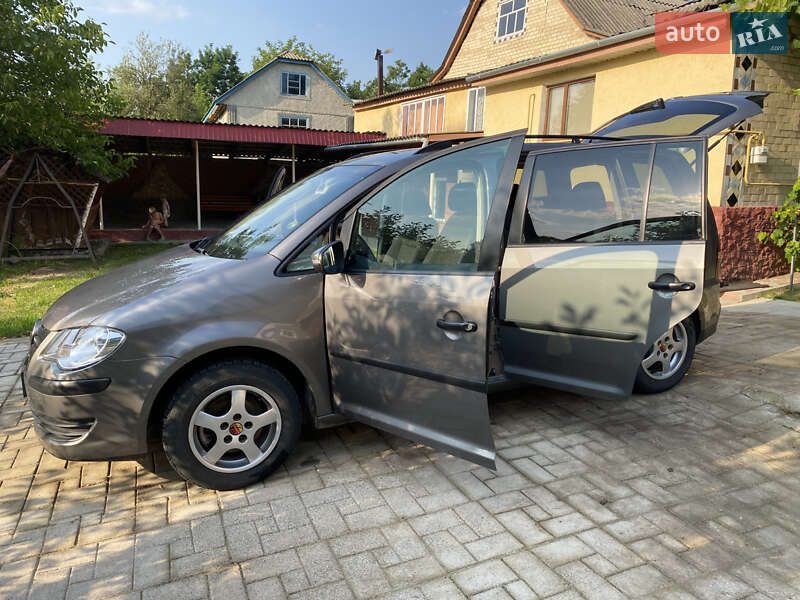 Volkswagen Touran 2009