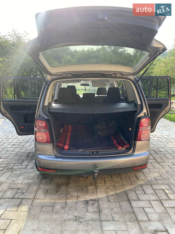 Volkswagen Touran 2009